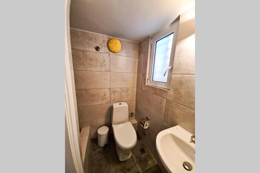 Modern Apt In The Heart Of Glyfada - Literally!! Atenas Exterior foto